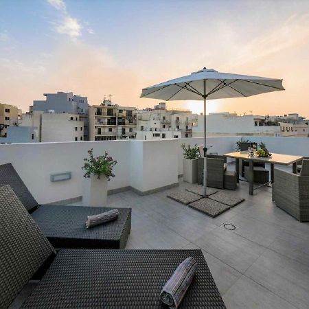 Stunning Penthouse Roof Terrace & Communal Swimming Pool St. Paul's Bay Dış mekan fotoğraf