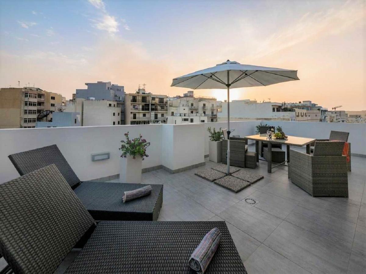 Stunning Penthouse Roof Terrace & Communal Swimming Pool St. Paul's Bay Dış mekan fotoğraf